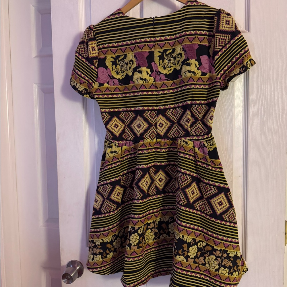 Floral Patterned Dress - Picture 5 of 6